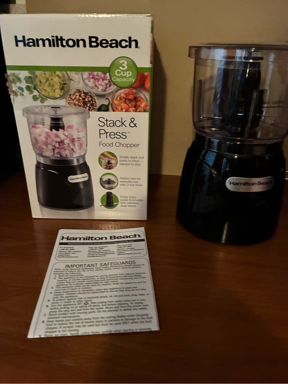 NIP Hamilton Beach Black Stack & Press 3-Cup Food Chopper